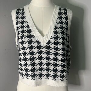 Garage Houndstooth Printed Sweater Cropped Vest - Large